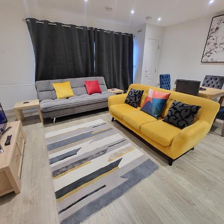 Garland Apartment, Greenhithe 3 Дартфорд Экстерьер фото