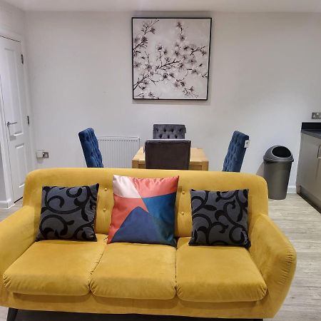 Garland Apartment, Greenhithe 3 Дартфорд Экстерьер фото