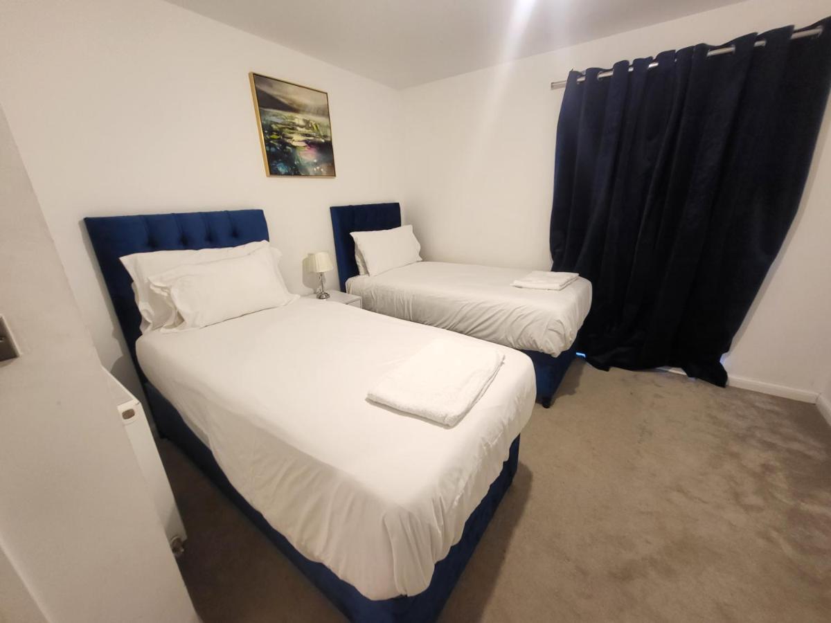 Garland Apartment, Greenhithe 3 Дартфорд Экстерьер фото