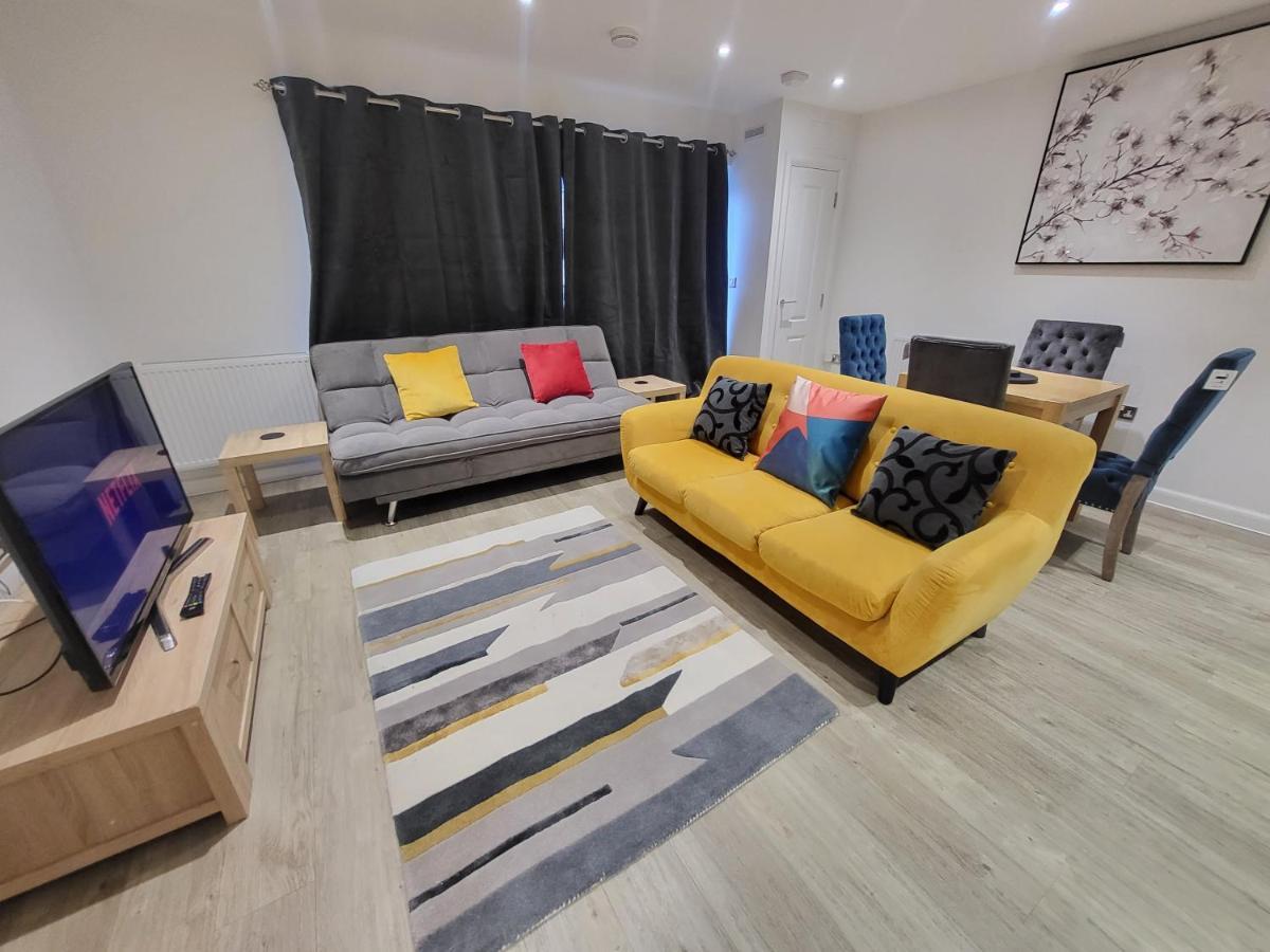Garland Apartment, Greenhithe 3 Дартфорд Экстерьер фото