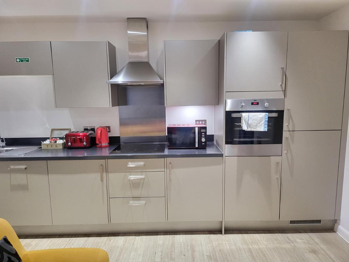 Garland Apartment, Greenhithe 3 Дартфорд Экстерьер фото